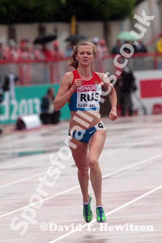 Olga Golovkina (Russia) wins the 5000 metres at the European Athletics Team Championships.